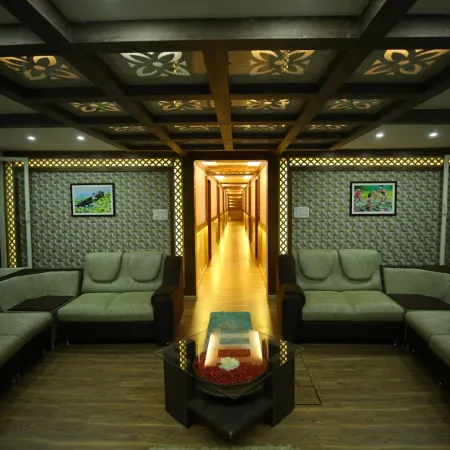Casino Houseboats