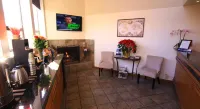 Munras Inn