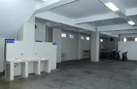 Hotel Iraa - Parking