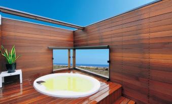 Shirako New Seaside Hotel