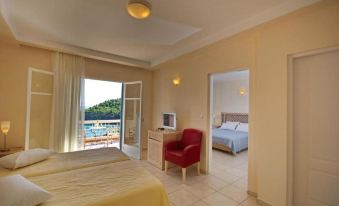 Alonissos Beach Bungalows and Suites Hotel