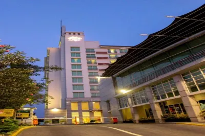 Grand Surya Hotel Kediri Hotel berhampiran Masjid Muhammadiyah Ngadiluwih