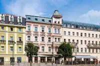 Hotel Kolonada Hotels in Остров