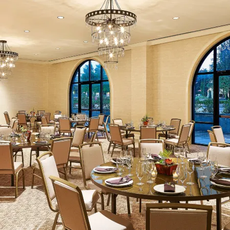 Sheraton Stonebriar Hotel