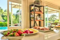 Devonport House - Constantia Hotels in Constantia