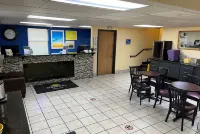Days Inn by Wyndham Park City Kansas Hotels in Park City