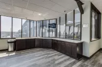 Days Inn & Suites by Wyndham Spokane - breakfast