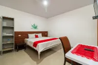 RedDoorz @ Aldos Villa Silangit Hotels in Simangulampe