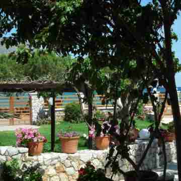 Gramvoussa Bay Hotel Exterior