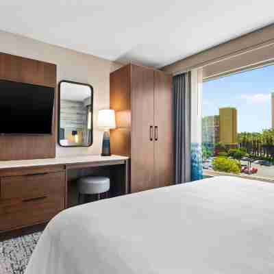 Embassy Suites by Hilton Anaheim South Rooms