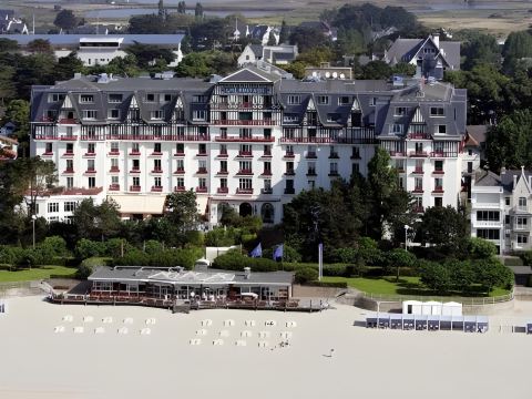 Hôtel Barrière l'Hermitage