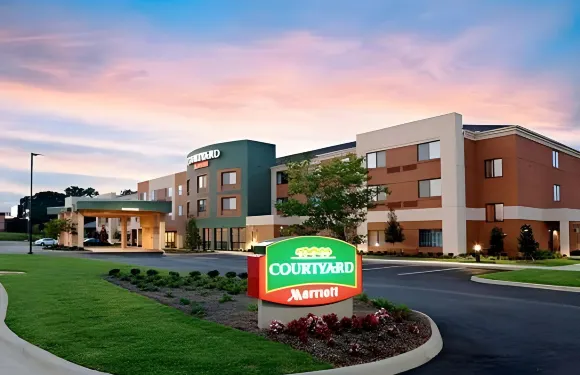 特洛伊萬怡酒店