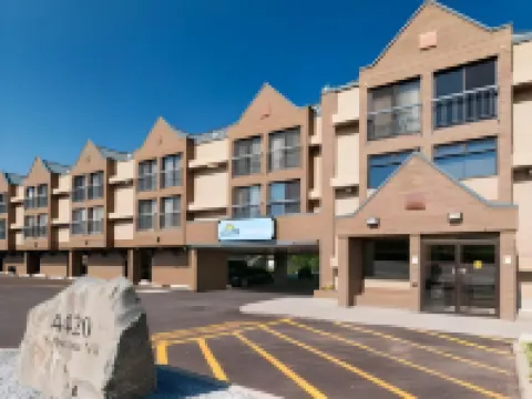 Days Inn by Wyndham Calgary Northwest Hotel a Calgary