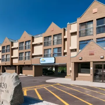 Days Inn by Wyndham Calgary Northwest