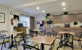 Super 8 by Wyndham Yellowknife