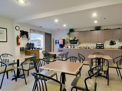 レストラン スーパー 8 イエローナイフの写真