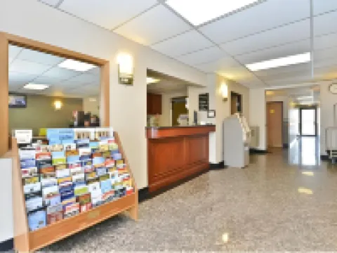 Super 8 by Wyndham Bridgeview/Chicago Area Hotels in Bridgeview