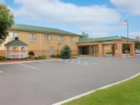 Baymont by Wyndham Latham Albany Airport
