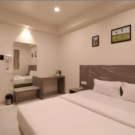 Hotel Jay Palace Inn