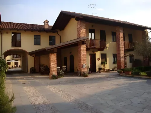 Al Calar Della Sera Hotels in Tetti Bona