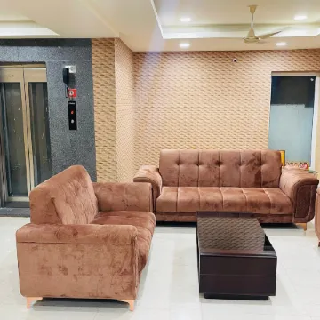 La Sky Boutique Hotel Отели рядом с достопримечательностью «Конгресс-центр MS в Хайдарабаде»