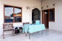 Dhamar Prabujaya Redpartner Hotels in Gunung Ibul