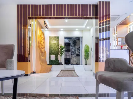 OYO Townhouse 156 Rose Hotel Apartments