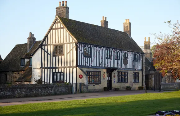 羊羔酒店-格林國王旅館