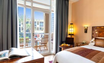 1. Hôtel le..