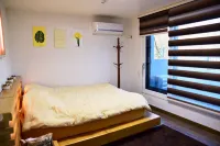 Jeju Dolcolom House Pension Hotels near Isidore Farm