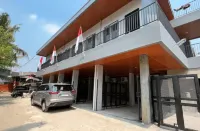 Habitat Bintaro Hotel a Pondok Aren