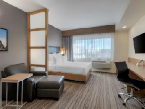 Best Western Plus Sawridge Suites Hotels in Fort McMurray