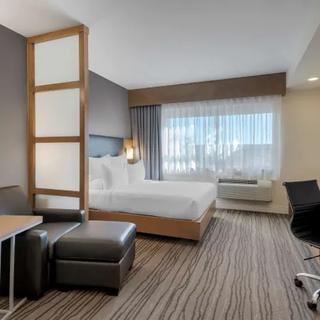 Best Western Plus Sawridge Suites