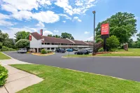 Econo Lodge Charlotte Airport Hotels in Charlotte