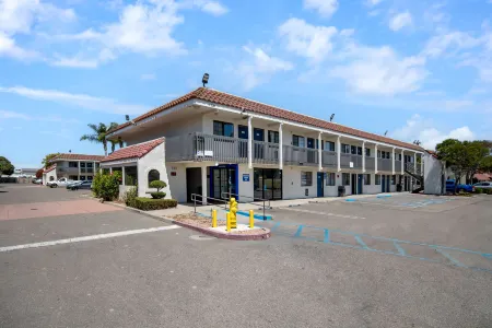 Motel 6 Lompoc, CA