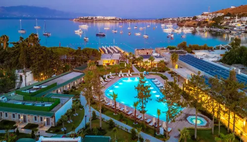 Suum Bodrum 海灘飯店 - 限成人 - 按摩浴缸