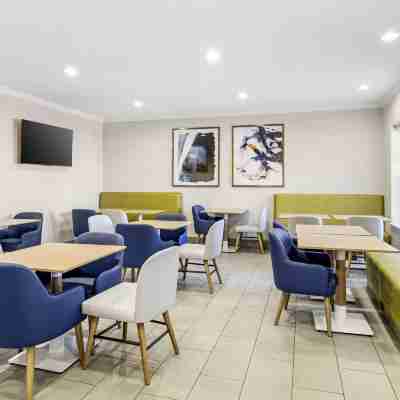 컨트리 인 & 스위트 바이 래디슨 갤버스턴 비치 TX Dining/Meeting Rooms