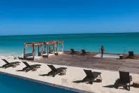 Perfect Beach Location For Families And Weddings - Villas
