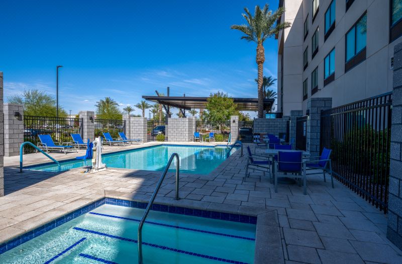 Holiday Inn Express & Suites Gilbert – Mesa Gateway Airport by IHG photo 2
