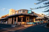 Seabreeze Hotel Hotels in Salamander Bay