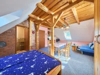 Chlívce u Hronova Hotels in Stárkov