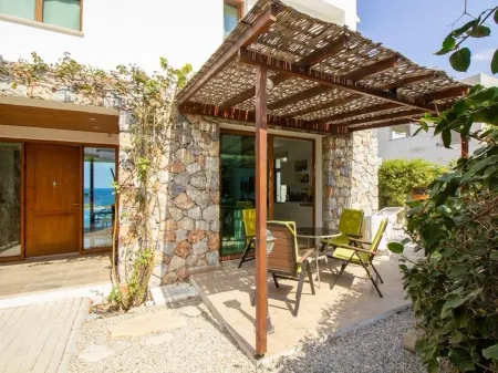 Luxurious Villa with Breathtaking Seaview Отели в г. Аканту