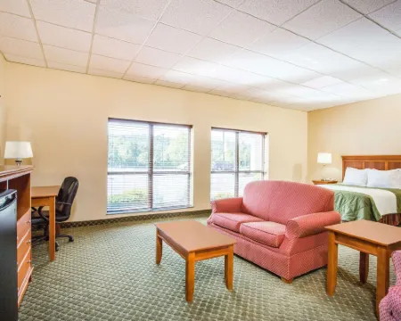 Days Inn & Suites by Wyndham Sutton Flatwoods Hotels in Braxton County