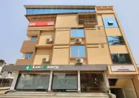 Hotel QInn Отели в г. Кушалнагар