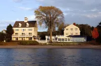 The Breakwater Inn & Spa Hôtels à : 