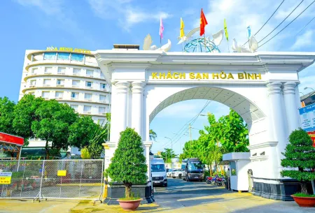 Hoa Binh 1 Hotel Отели в г. Phuong Dong Xuyen