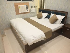 Hotel Narayan Niwas