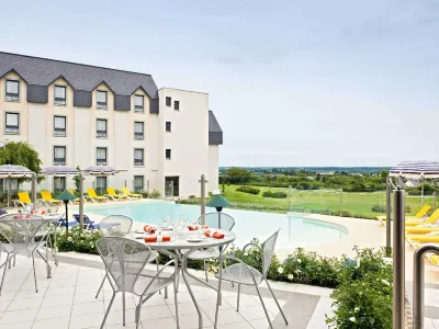 Novotel Amboise Hotels near Le Chateau du Clos Luce - Parc Leonardo da Vinci