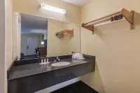 Days Inn by Wyndham Natchitoches - WiFi