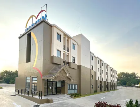 Hop Inn Phayao Отели в г. Пхаяу